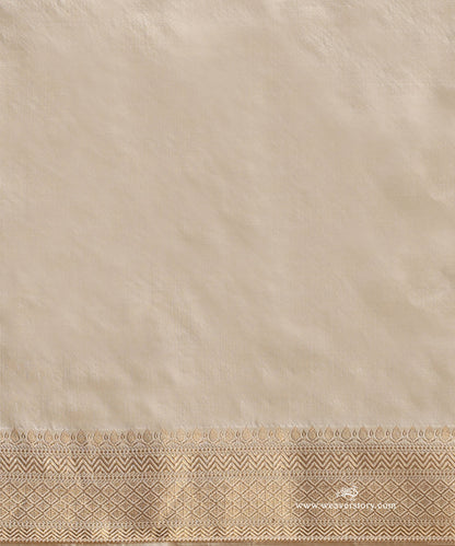 Creme_Handloom_Pure_Satin_Silk_Banarasi_Tanchoi_Saree_With_Gold_Meena_Boota_WeaverStory_05