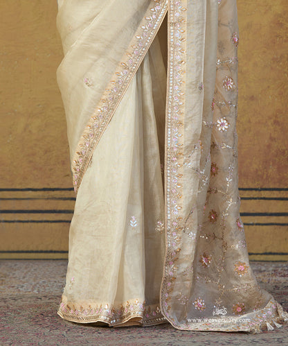 Silver_Handloom_Pure_Tissue_Silk_Saree_With_Gota_Patti_Embroidery_With_Pink_Thread_Work_WeaverStory_04