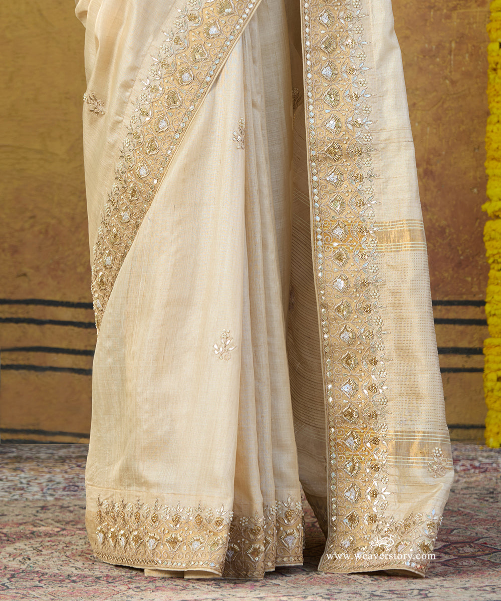 Handloom_Offwhite_Pure_Tussar_Silk_Saree_With_Gota_Patti_And_Dabka_Work_WeaverStory_04