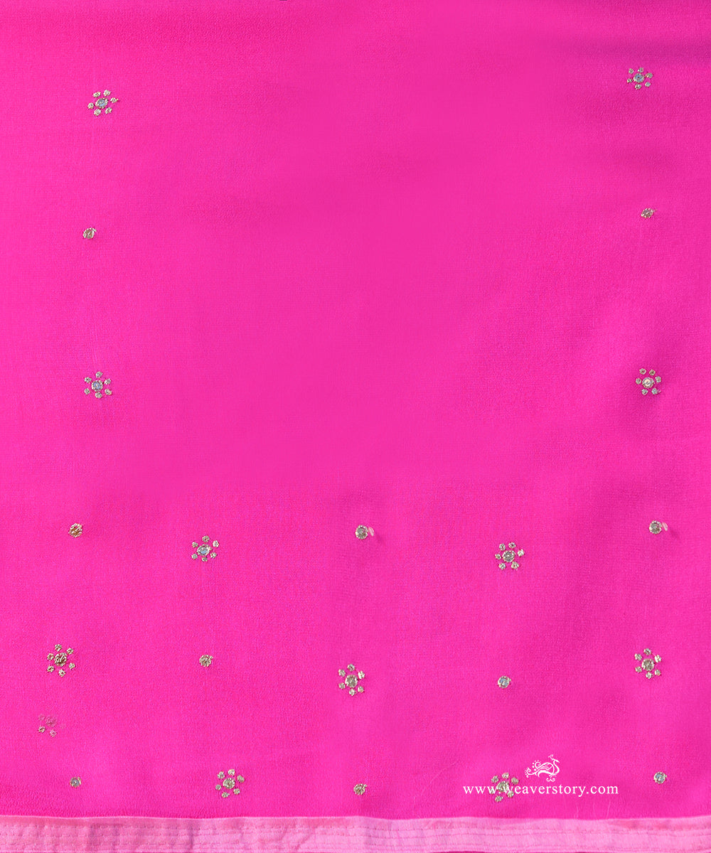 Handloom_Pink_And_Orange_Ombre_Dyed_Pure_Georgette_Saree_With_Thin_Border_WeaverStory_05