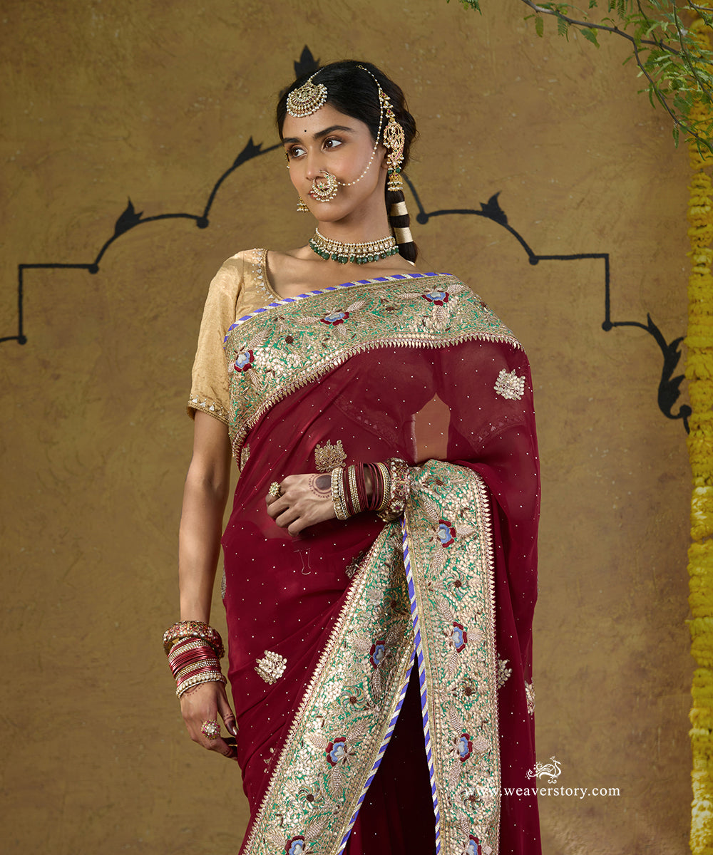 Maroon_Handloom_Pure_Georgette_Saree_With_Green_Heavy_Border_WeaverStory_02