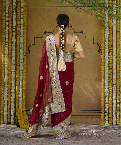 Maroon_Handloom_Pure_Georgette_Saree_With_Green_Heavy_Border_WeaverStory_03