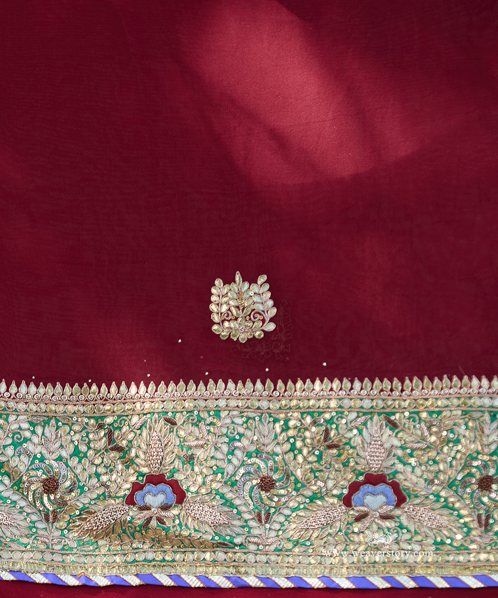 Maroon_Handloom_Pure_Georgette_Saree_With_Green_Heavy_Border_WeaverStory_05