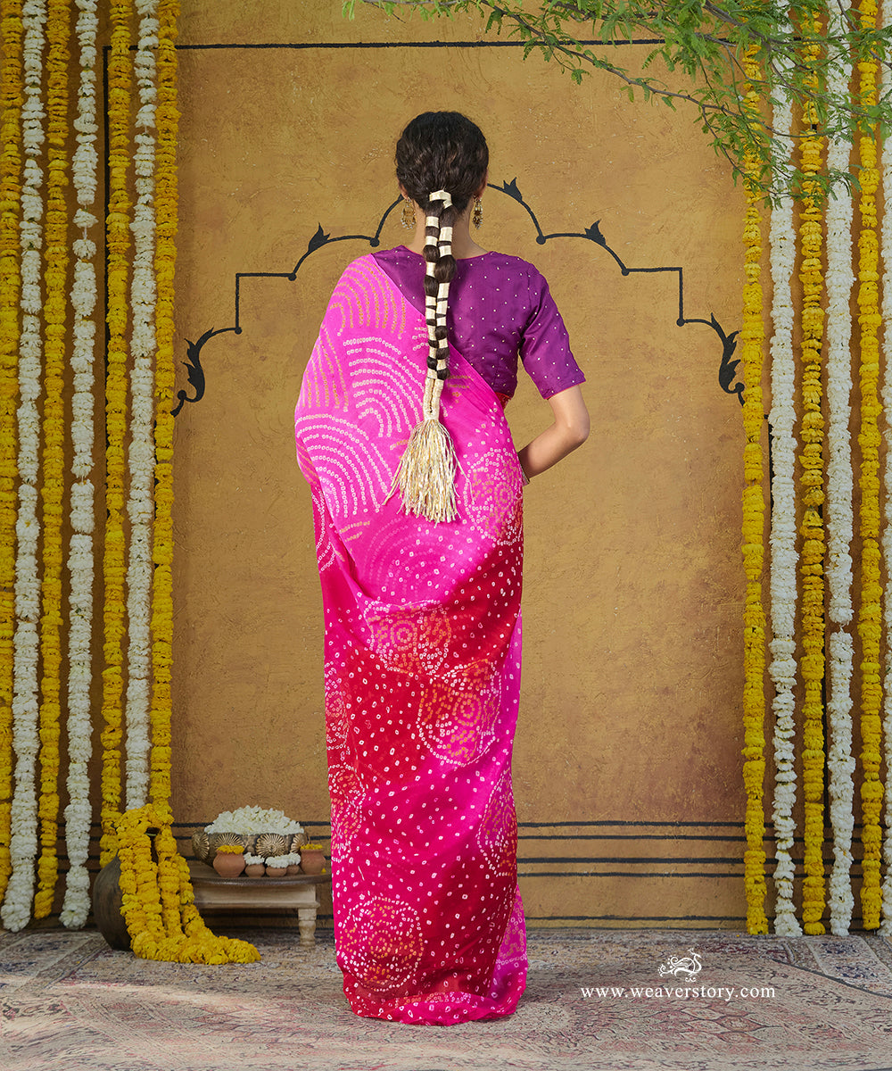 Handloom_Red_And_Pink_Pure_Georgette_Bandhej_Saree_WeaverStory_03