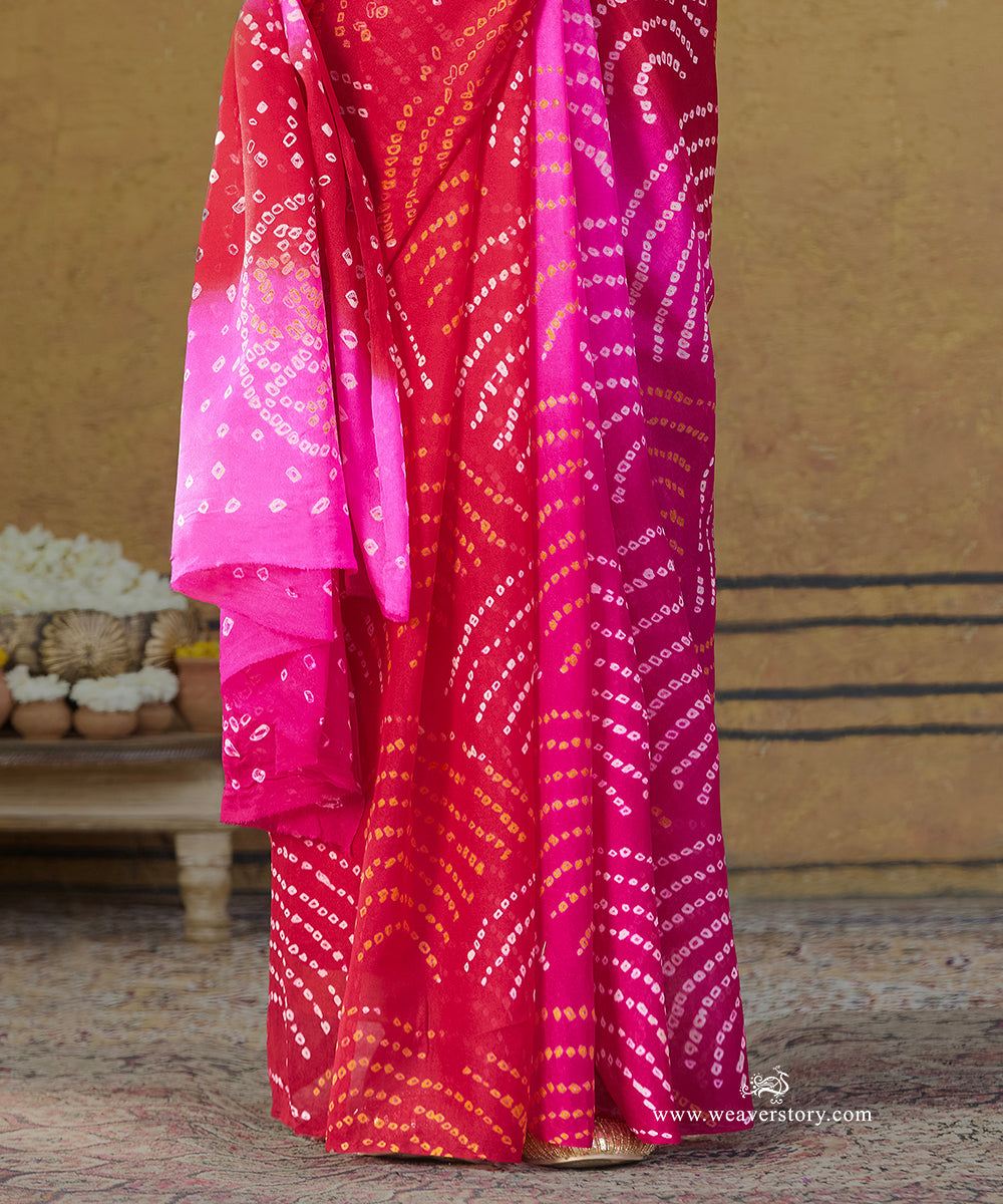 Handloom_Red_And_Pink_Pure_Georgette_Bandhej_Saree_WeaverStory_04