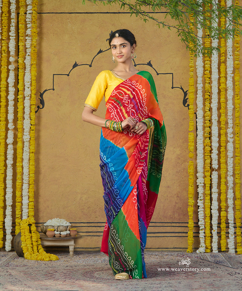 Handloom_Pink_And_Orange_Ombre_Dyed_Leheriya_Pure_Georgette_Bandhej_Saree_WeaverStory_01