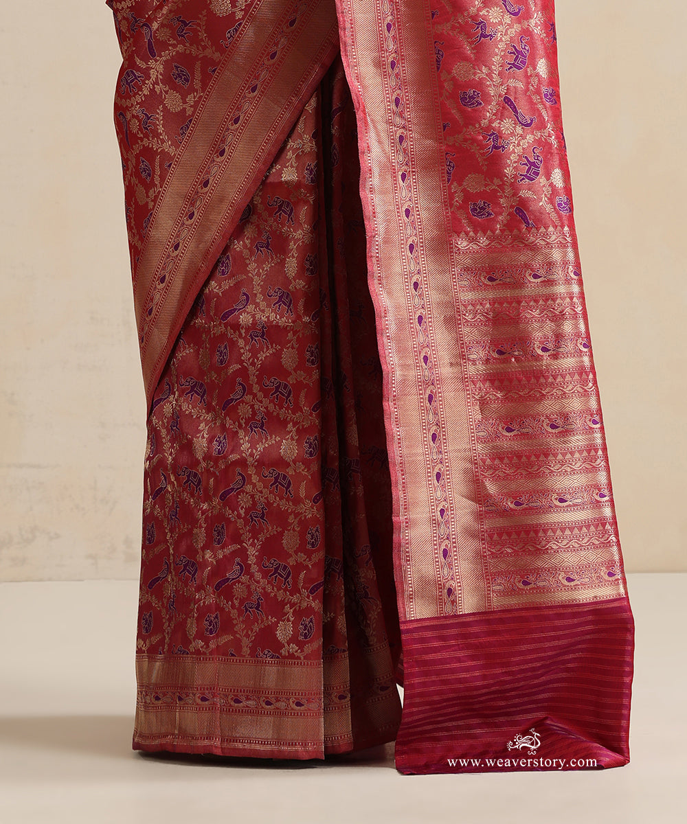 Handloom_Viva_Magenta_Pure_Satin_Silk_Banarasi_Tanchoi_Saree_With_Purple_Shikargah_Meena_WeaverStory_04