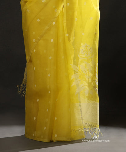 Lemon_Yellow_Handloom_Pure_Silk_Muslin_Booti_Dhakai_Jamadani_Saree_And_Leafs_Motifs_On_Pallu_WeaverStory_04