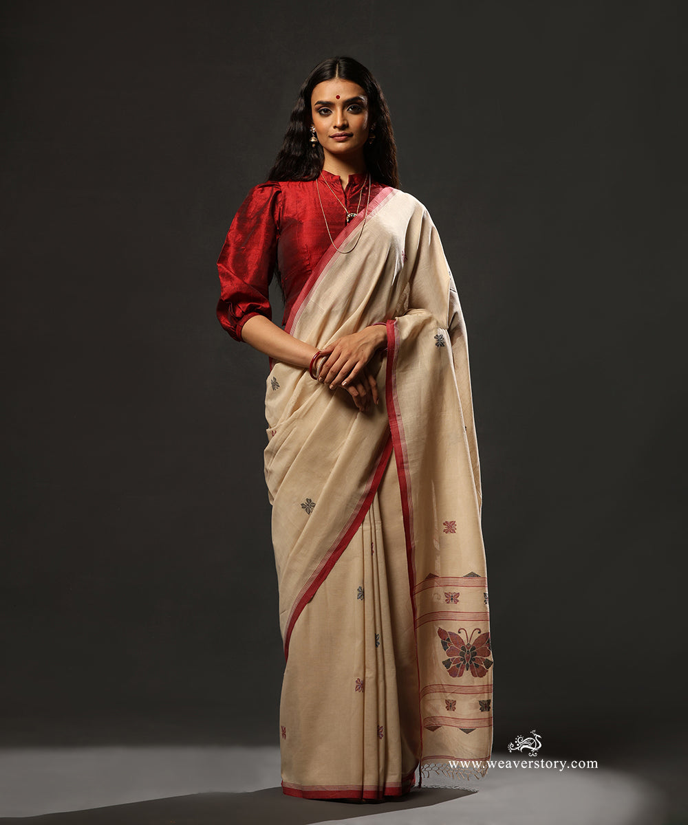 Beige_Handloom_Pure_Mulmul_Dhakai_Jamdani_Saree_With_Butterfly_Motifs_WeaverStory_01