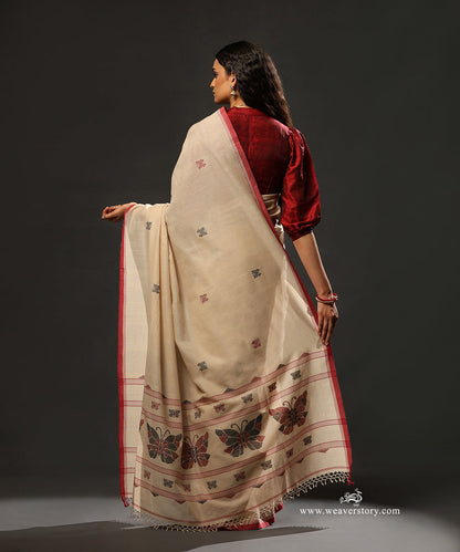 Beige_Handloom_Pure_Mulmul_Dhakai_Jamdani_Saree_With_Butterfly_Motifs_WeaverStory_03