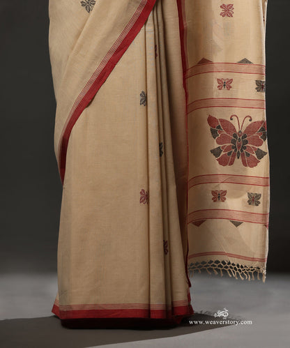 Beige_Handloom_Pure_Mulmul_Dhakai_Jamdani_Saree_With_Butterfly_Motifs_WeaverStory_04
