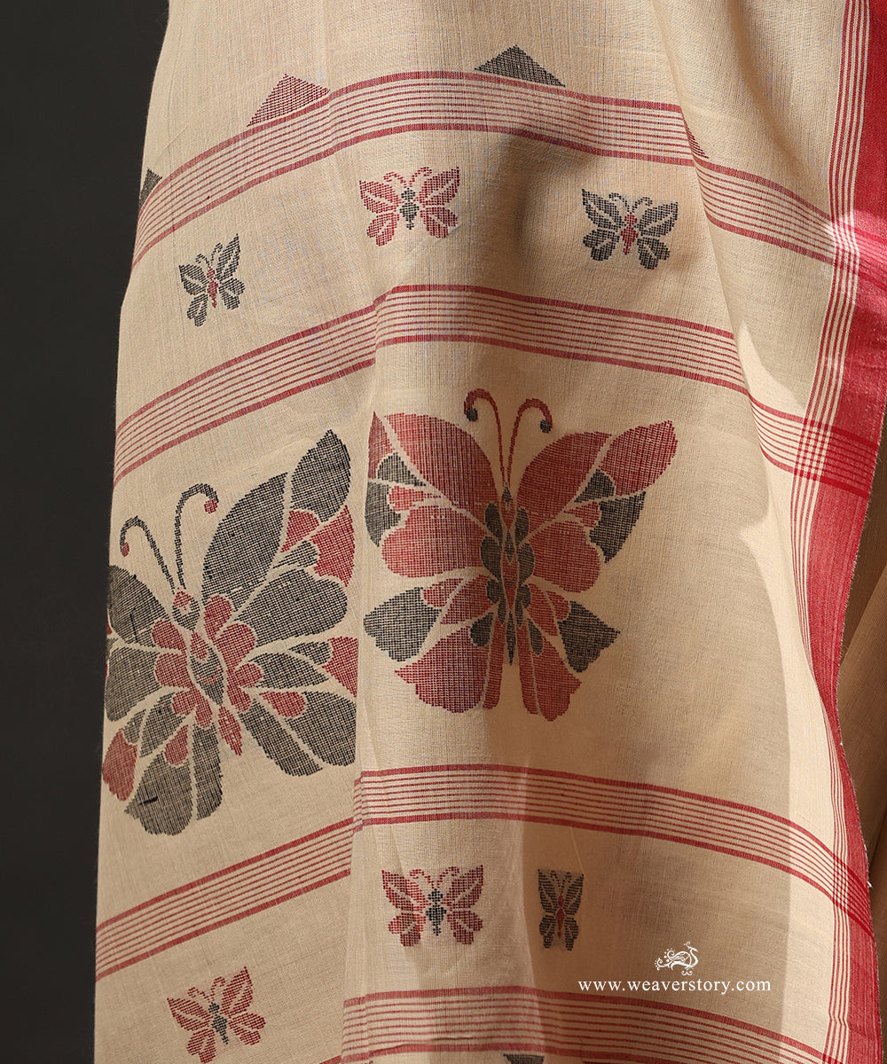 Beige_Handloom_Pure_Mulmul_Dhakai_Jamdani_Saree_With_Butterfly_Motifs_WeaverStory_05