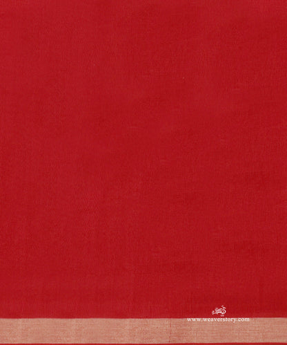 Red_Handloom_Pure_Mulmul_Dhakai_Jamdani_Saree_With_Small_Booti_And_Small_Birds_On_Palla_WeaverStory_05
