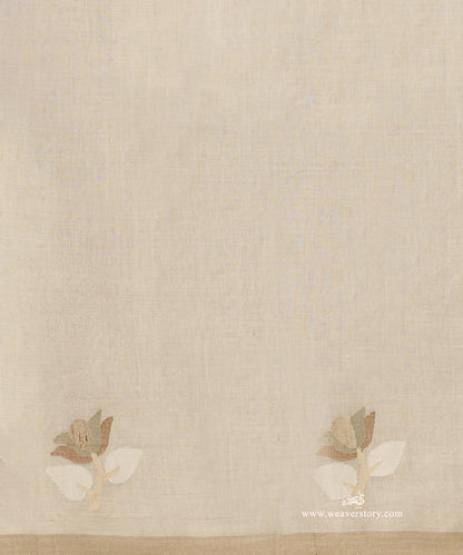 White_Handloom_Pure_Handspun_Dhakai_Jamdani_Saree_With_Lotus_Mofifs_WeaverStory_05