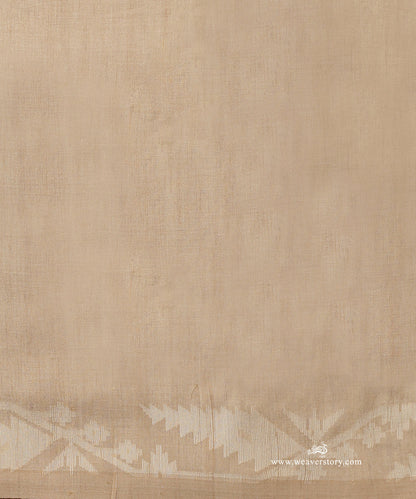 Beige_Handloom_Pure_Tussar_And_Cotton_Dhakai_Jamdani_Saree_With_Flower_Bel_Border_And_Polka_Dots_WeaverStory_06