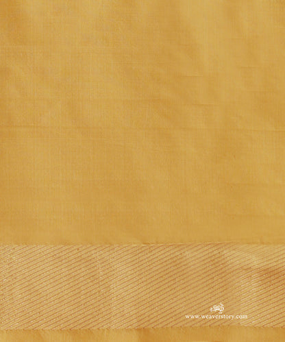 Yellow_Handloom_Pure_Katan_Silk_Banarasi_Kadhwa_Squirrel_Motifs_Saree_With_Wide_Woven_Border_WeaverStory_05