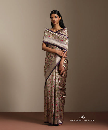 Purple_And_Hena_Green_Handloom_Pure_Katan_Silk_Kimkhab_Banarasi_Saree_With_Allover_Meenakari_Guldasta_Motifs_._WeaverStory_01