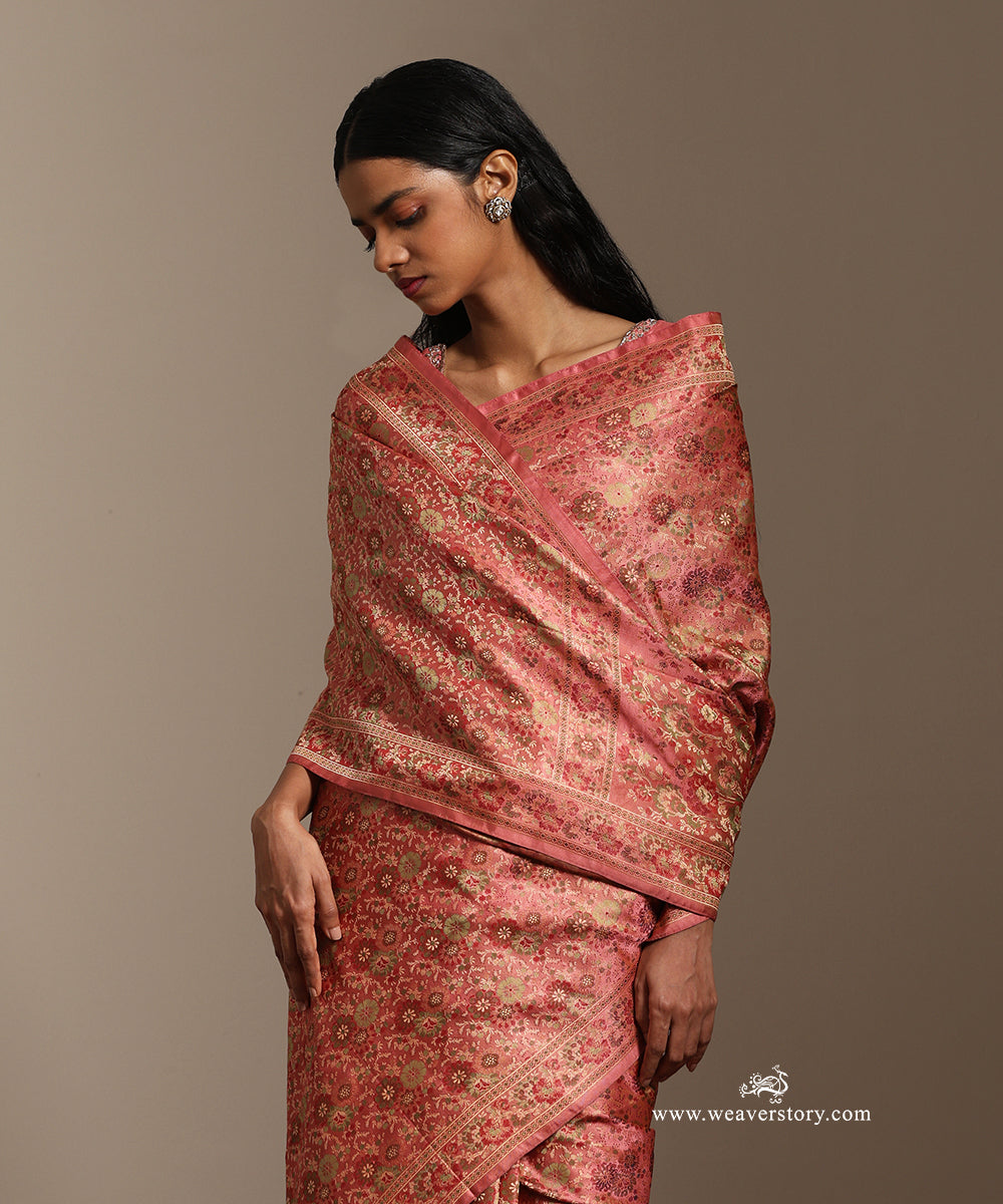 Old_Rose_Handloom_Pure_Katan_Silk_Tanchoi_Jamawar_Saree_With_Allover_Floral_Jall_WeaverStory_02