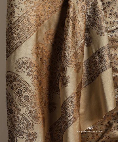 Baige_Handloom_Pure_Katan_Silk_Tanchoi_Jamawar_Saree_With_Allover_Samll_Flower_Jall_And_Paisley_On_Palla_WeaverStory_05