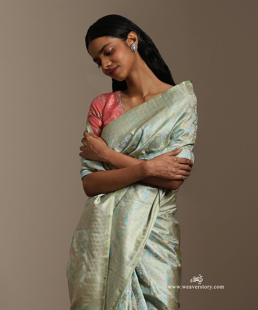 Pastel_Green_Handloom_Pure_Katan_Silk_Tanchoi_Jamawar_Saree_With_Allover_Rose_Jall_WeaverStory_02