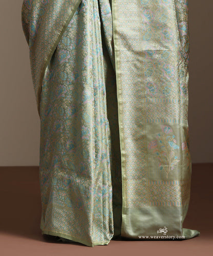 Pastel_Green_Handloom_Pure_Katan_Silk_Tanchoi_Jamawar_Saree_With_Allover_Rose_Jall_WeaverStory_04