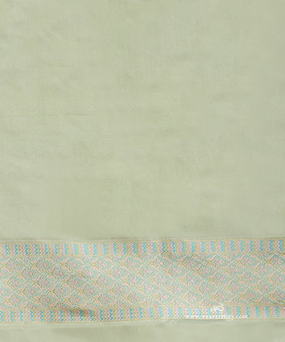Pastel_Green_Handloom_Pure_Katan_Silk_Tanchoi_Jamawar_Saree_With_Allover_Rose_Jall_WeaverStory_05