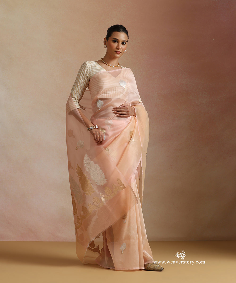Peach_And_Soft_Pink_Handloom_Pure_Kora_Silk_Banarasi_With_Out_Border_Saree_With_Kadhwa_Flower_Boota_WeaverStory_02