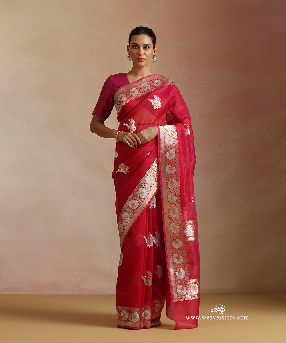 Rani_Pink_Pure_Kora_Silk_Banarasi_Saree_With_Kadhwa_Leaf_Boota_With_Gold_And_Silver_Flowers_Bel_WeaverStory_02