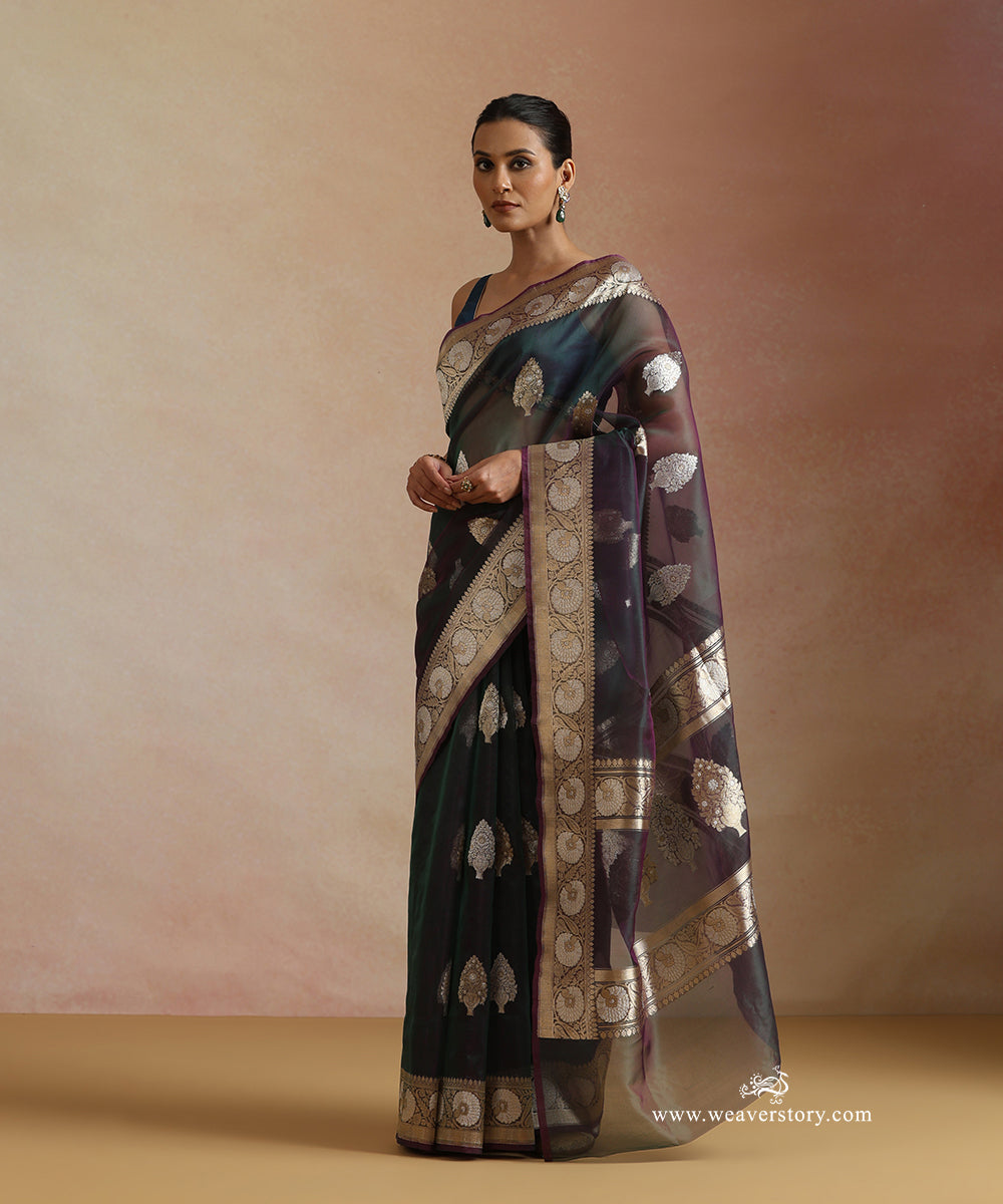 Peocock_Green_Pure_Kora_Silk_Banarasi_Saree_With_Kadhwa_Guldasta_Motifs_WeaverStory_02