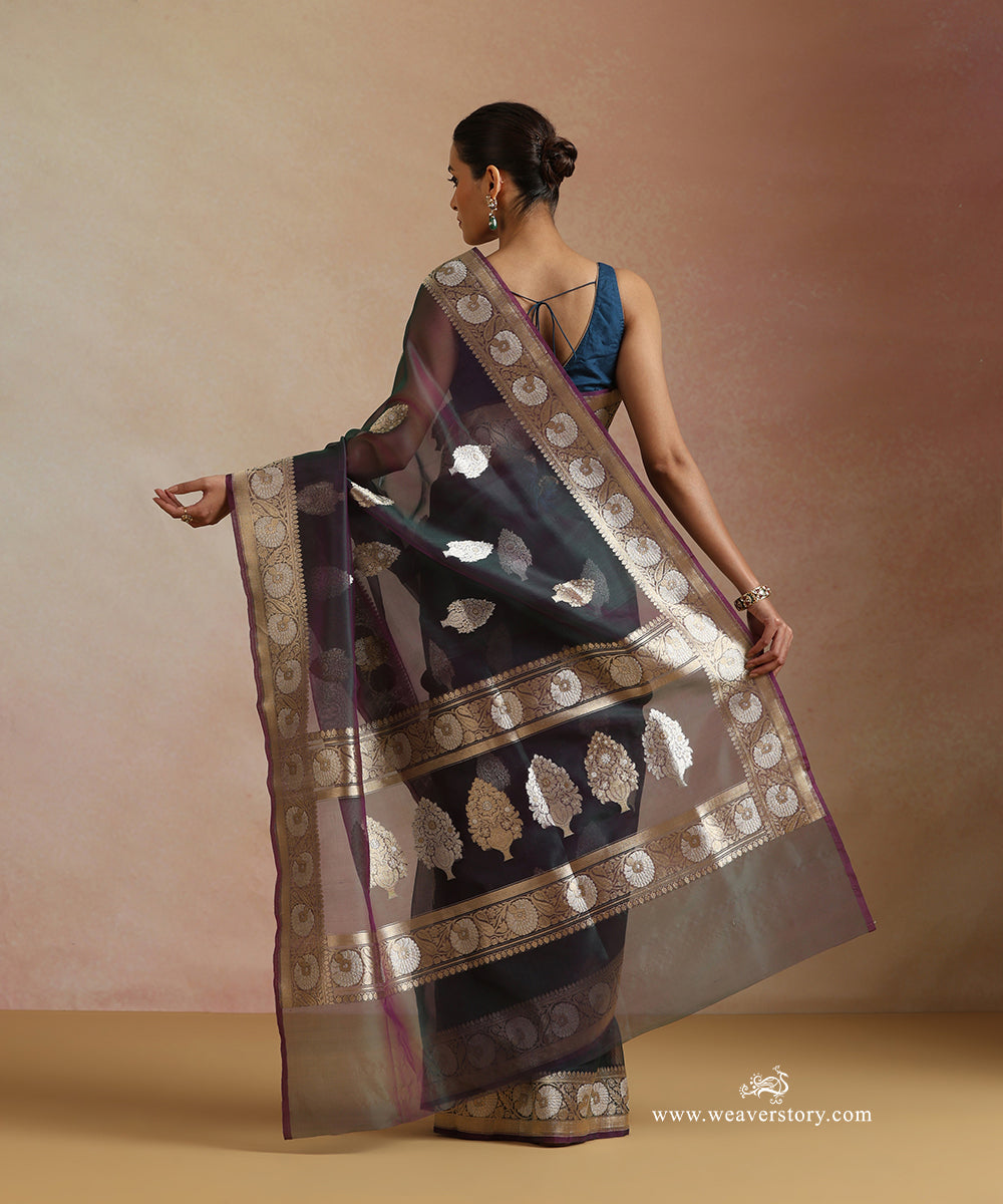 Peocock_Green_Pure_Kora_Silk_Banarasi_Saree_With_Kadhwa_Guldasta_Motifs_WeaverStory_03