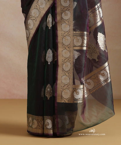 Peocock_Green_Pure_Kora_Silk_Banarasi_Saree_With_Kadhwa_Guldasta_Motifs_WeaverStory_04
