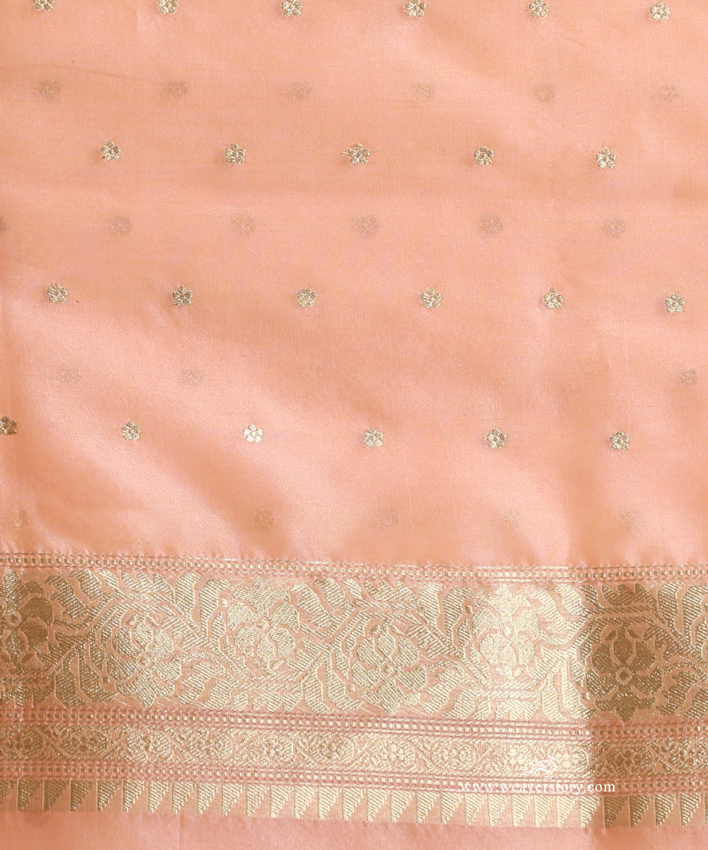 Peach_Pure_Kora_Silk_Banarasi_Saree_With_Kadhwa_Ambi_Boota_And_Guldasta_Motif_On_Pallu_WeaverStory_05