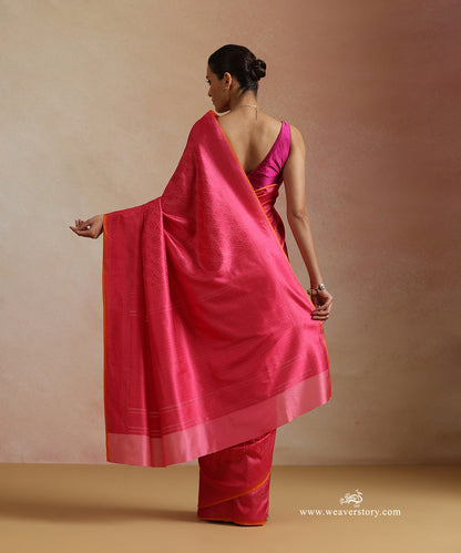 Pink_Handloom_Pure_Katan_Silk_Tanchoi_Banrasi_Saree_With_Floral_Aadi_Bel_And_Orange_Selvedge_WeaverStory_03