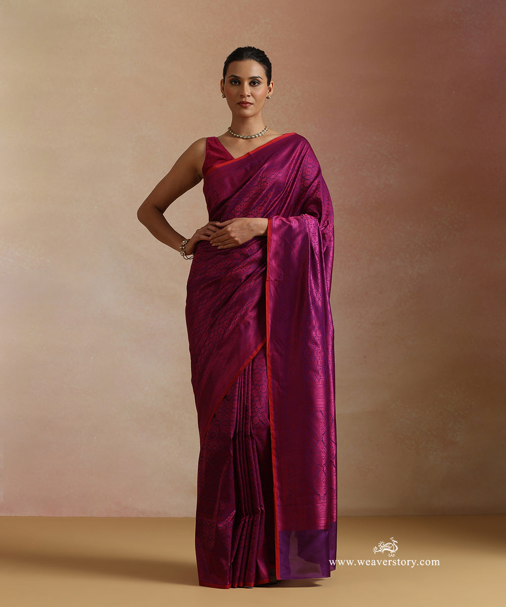 Blue_And_Purple_Handloom_Pure_Katan_Silk_Resham_Tanchoi_Banrasi_Saree_With_Small_Floral_And_Red_Selvedge_WeaverStory_02