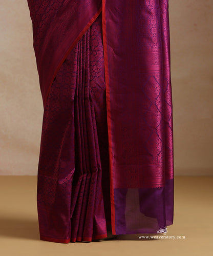 Blue_And_Purple_Handloom_Pure_Katan_Silk_Resham_Tanchoi_Banrasi_Saree_With_Small_Floral_And_Red_Selvedge_WeaverStory_04