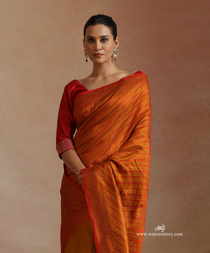 Mustard_And_Red_Handloom_Pure_Katan_Silk_Resham_Tanchoi_Banrasi_Saree_With_Small_Paisley_And_Flower_Aadi_Bel_WeaverStory_01