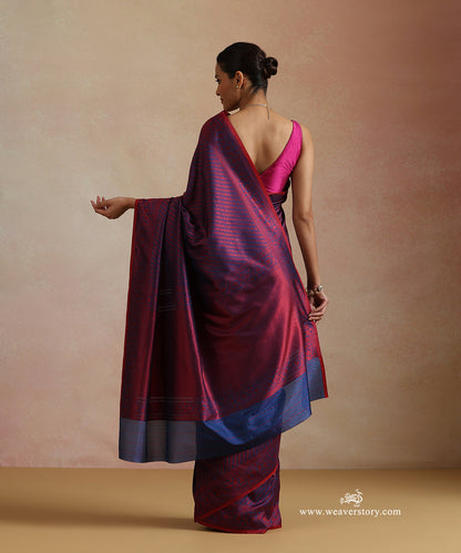Blue_And_Red_Handloom_Pure_Katan_Silk_Resham_Tanchoi_Banrasi_Saree_With_Small_Leaf_Bel_And_Red_Selvedge_WeaverStory_03