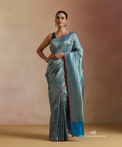 Frozi_Handloom_Pure_Katan_Silk_Kimkhab_Banrasi_Saree_With_Pink_Selvedge_WeaverStory_02