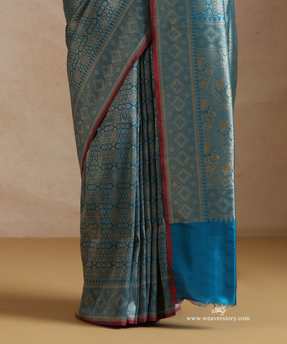Frozi_Handloom_Pure_Katan_Silk_Kimkhab_Banrasi_Saree_With_Pink_Selvedge_WeaverStory_04