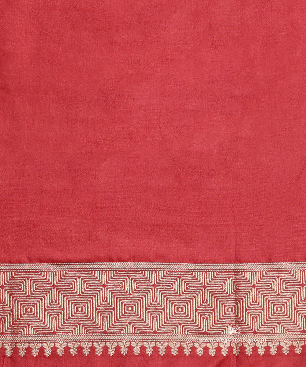 Frozi_Handloom_Pure_Katan_Silk_Kimkhab_Banrasi_Saree_With_Pink_Selvedge_WeaverStory_05