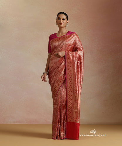 Red_Handloom_Pure_Katan_Silk_Kimkhab_Banrasi_Saree_With_Flowing_Lines_On_Border_WeaverStory_02