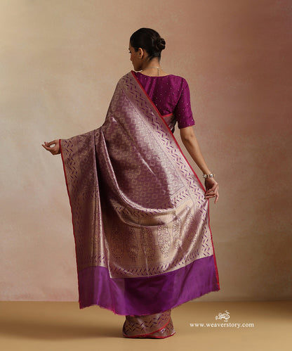Purple_Pure_Katan_Silk_Kimkhab_Banrasi_Saree_With_Flowing_Lines_On_Border_WeaverStory_03