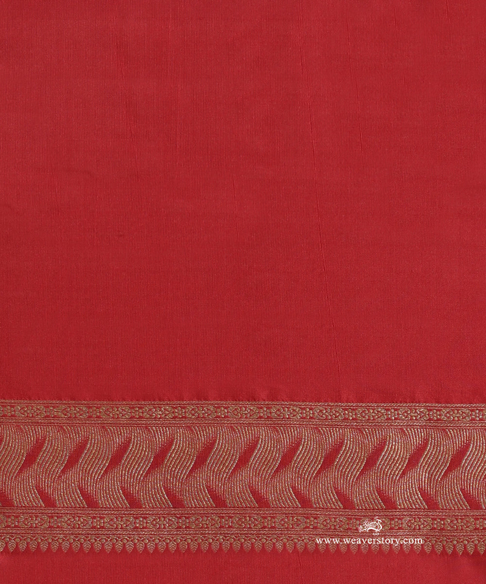 Purple_Pure_Katan_Silk_Kimkhab_Banrasi_Saree_With_Flowing_Lines_On_Border_WeaverStory_05