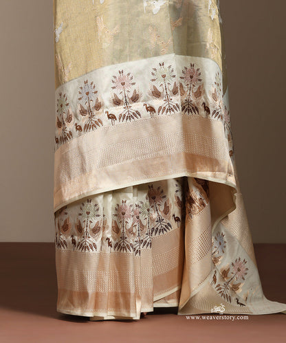 Pastel_Green_Handloom_Pure_Tissue_Silk_Banarasi_Saree_With_Katan_Silk_Kadiyal_Intricate_Resham_Work_Border_And_Small_Birds_Motifs_WeaverStory_04