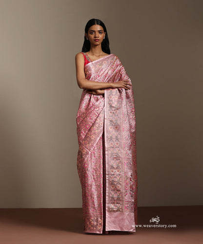 Soft_Pink_Handloom_Pure_Katan_Silk_Tanchoi_Banarasi_Saree_With_Rose_Flower_Jall_WeaverStory_01