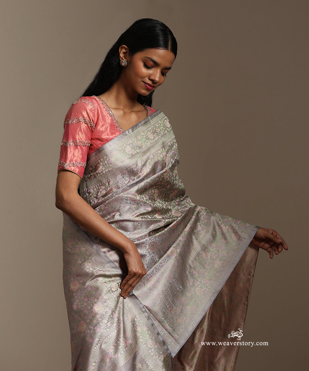 Gray_Handloom_Pure_Katan_Silk_Tanchoi_Banarasi_Saree_With_Rose_Flower_Jall_WeaverStory_02