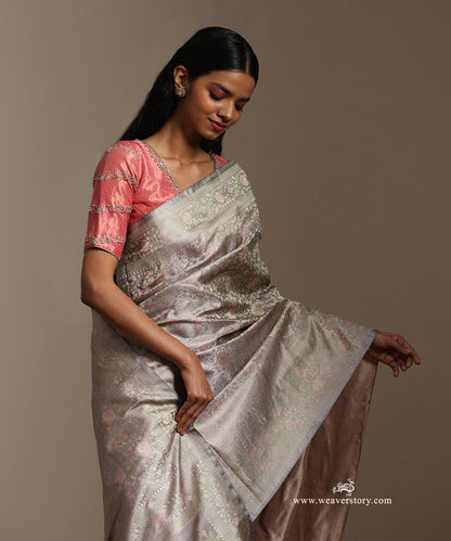 Gray_Handloom_Pure_Katan_Silk_Tanchoi_Banarasi_Saree_With_Rose_Flower_Jall_WeaverStory_02
