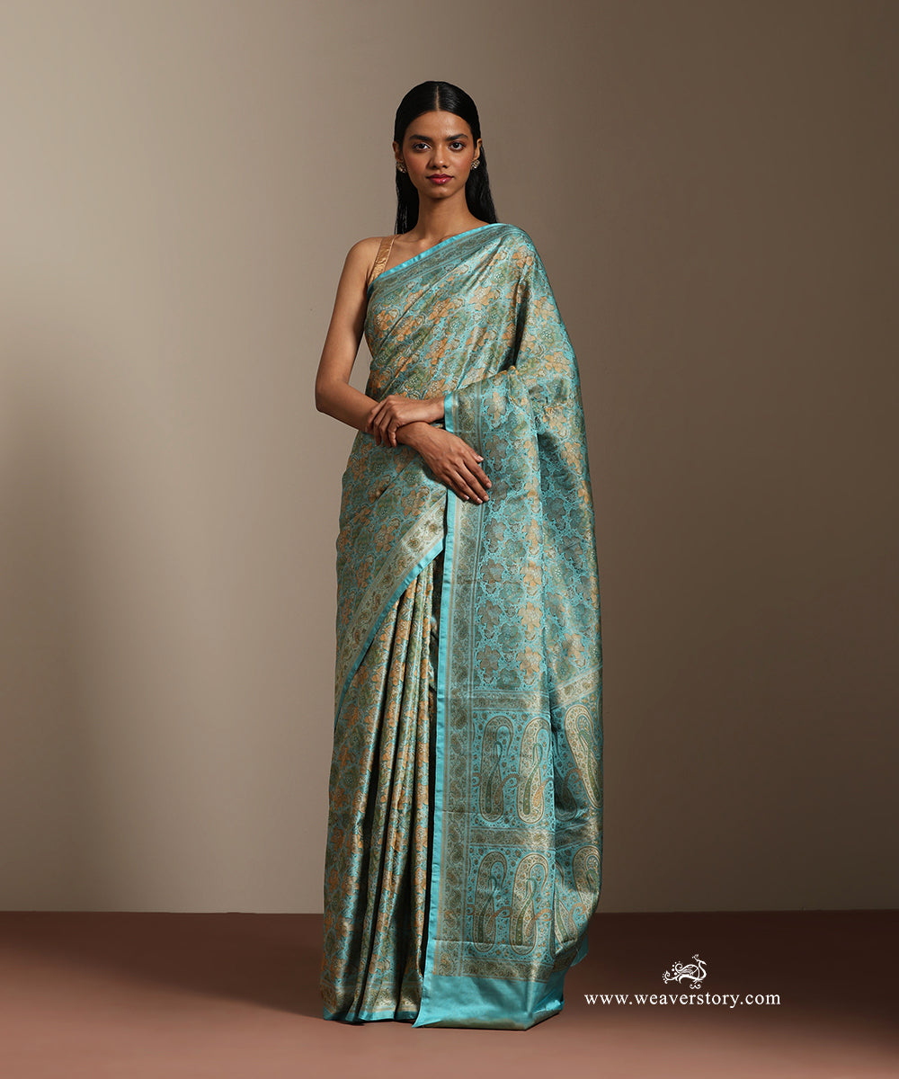 Ice_Blue_Handloom_Pure_Katan_Silk_Tanchoi_Banarasi_Saree_With_Rose_Flower_Jall_And_Ambi_Border_WeaverStory_01