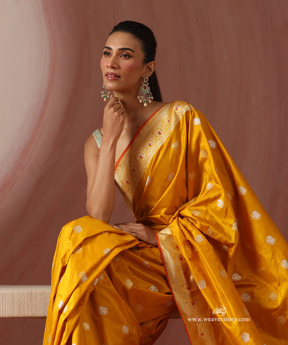Yellow_Handloom_Pure_Katan_Silk_Banarasi_Kadhwa_Saree_With_Elephant_Booti_And_Pink_Meena_WeaverStory_02