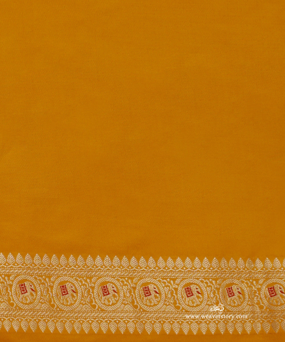 Yellow_Handloom_Pure_Katan_Silk_Banarasi_Kadhwa_Saree_With_Elephant_Booti_And_Pink_Meena_WeaverStory_05